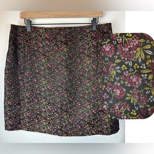 LOFT Black Multicolor Short Floral Skirt Front Pockets | Size 14